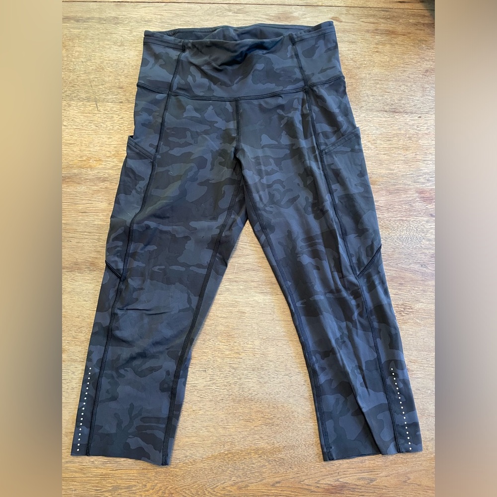 Lululemon fast and free crop 19” size 6 nulux
